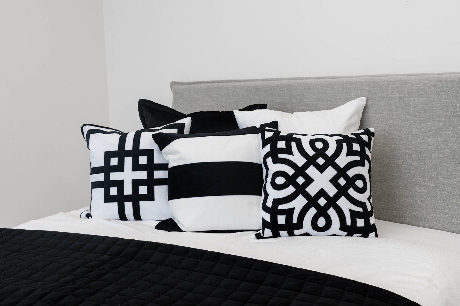 Monaco Cushion Cover Black & White