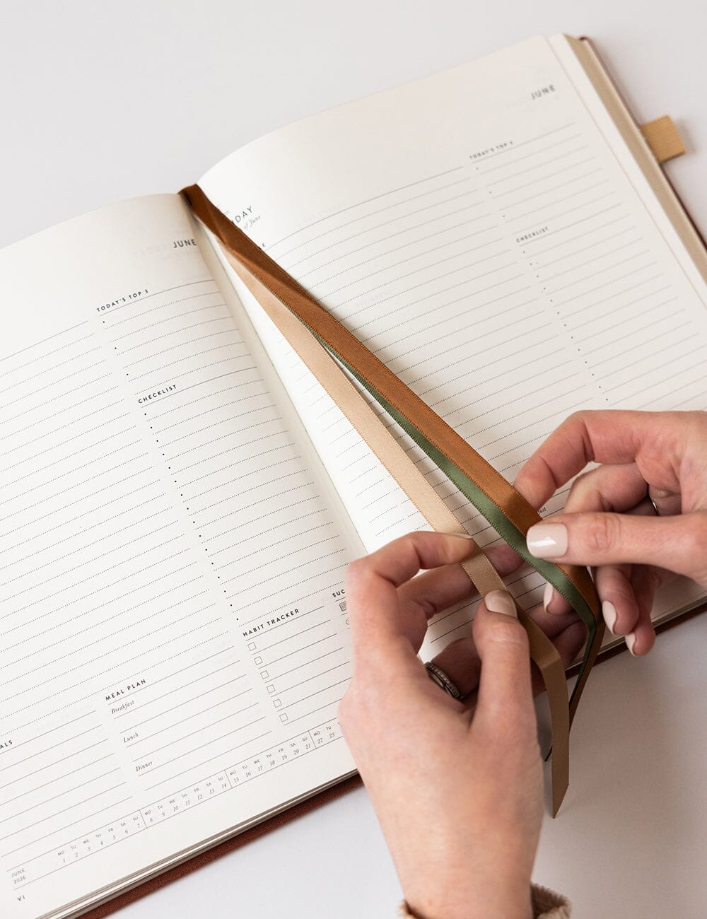 Bespoke Letterpress 2026 Day to a Page Large Linen Bound Planner - Bronze